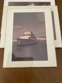 Acrylic 11x14 picture frame with 8x12 matte