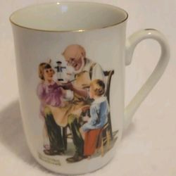 Vintage 1982 Norman Rockwell Museum Mug The Toy Maker Gold Trim 4" Tall