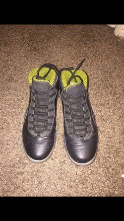 $100 OBO!! Venom 10s good condition size 11