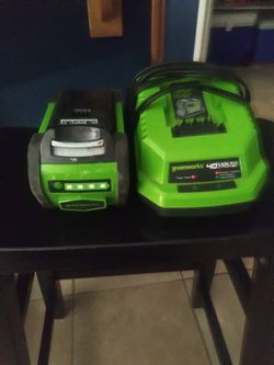 Greenworks 40 volt Battery and Charger