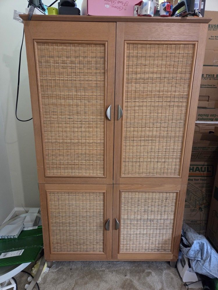 Pier 1 Entertainment Center