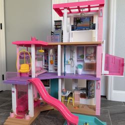 Barbie Dreamhouse Playset - Accesories, Lights & Sounds