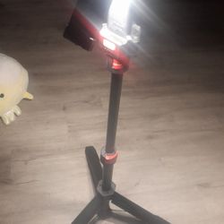 Husky Tripod Light 