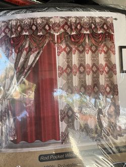 Cortinas nuevas Ah $25 el Paquete