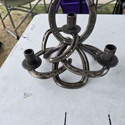 Metal Horseshoe Candle Older
