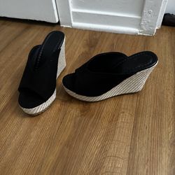 THE SPRING AND SUMMER IS COMING SOON  size 5.5