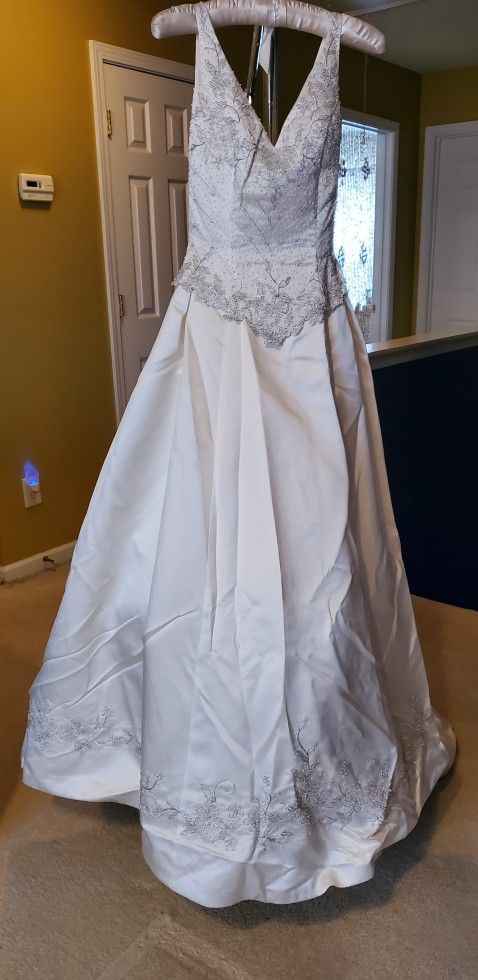 Wedding / Debutante Gown $400