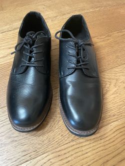 Men’s size 7 dress shoe