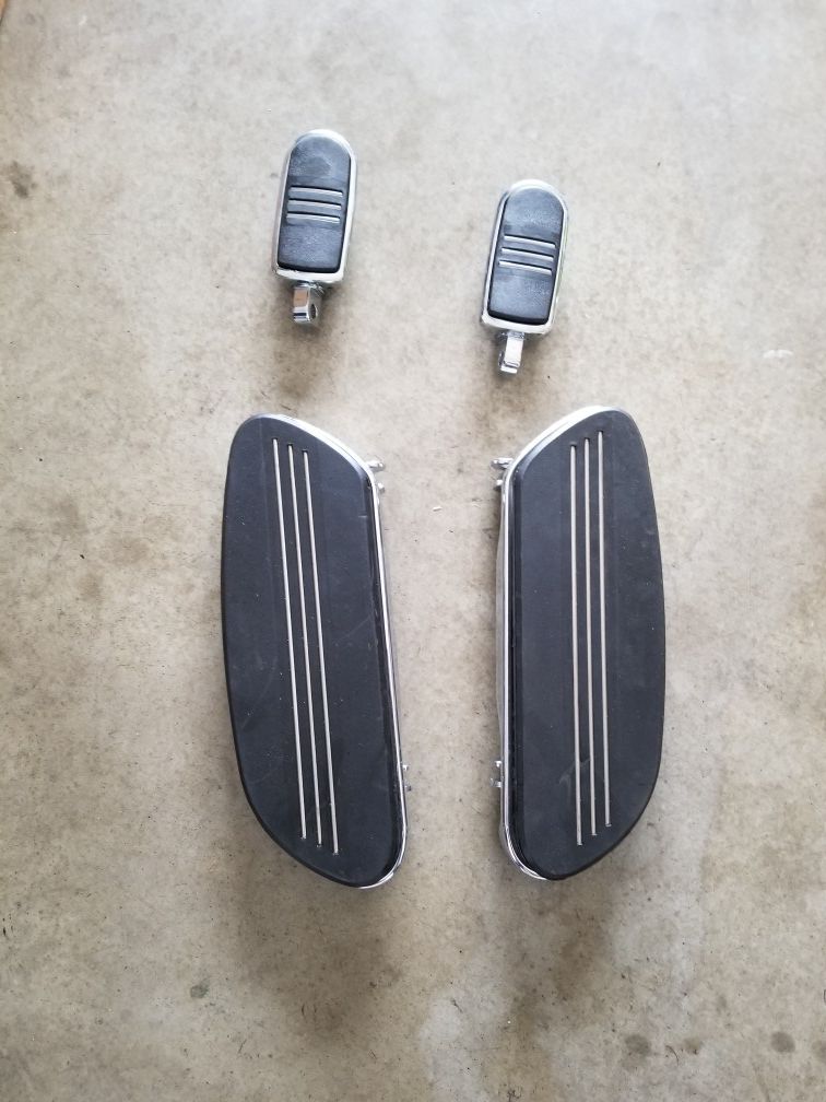 2019 Harley Davidson road glide factory floorboards front n rear
