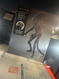 Alien Xenomorph Over 6 Ft. Tall Figure NEW