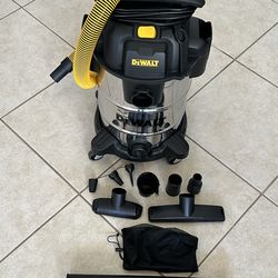 DeWALT 8 Gallon Wet Dry Shop Vac Vacuum + Accessories Corded