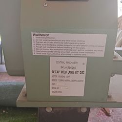 Central Machinery Wood 14×40in lathe W/7in