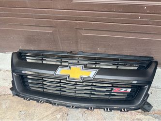 2019 Chevy Colorado Z71 grill