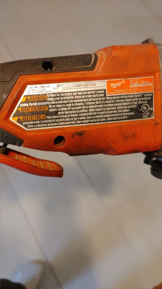 Milwaukee grinder