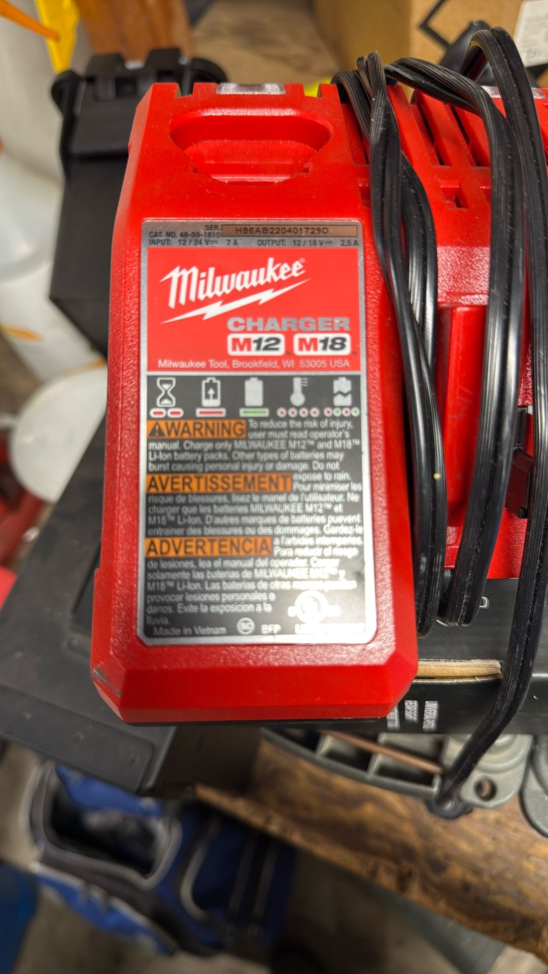 Milwaukee Portable Car Charger M12&M18