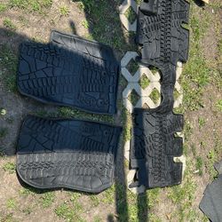 Jeep 2011 Wrangler Used Floor Mats