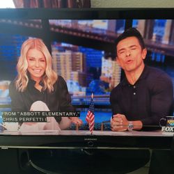 Samsung 46" LCD TV - Model LN-T4661F