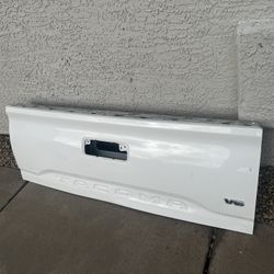 16/23 Toyota Tacoma Tailgate 