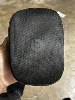 Beats Solo 4