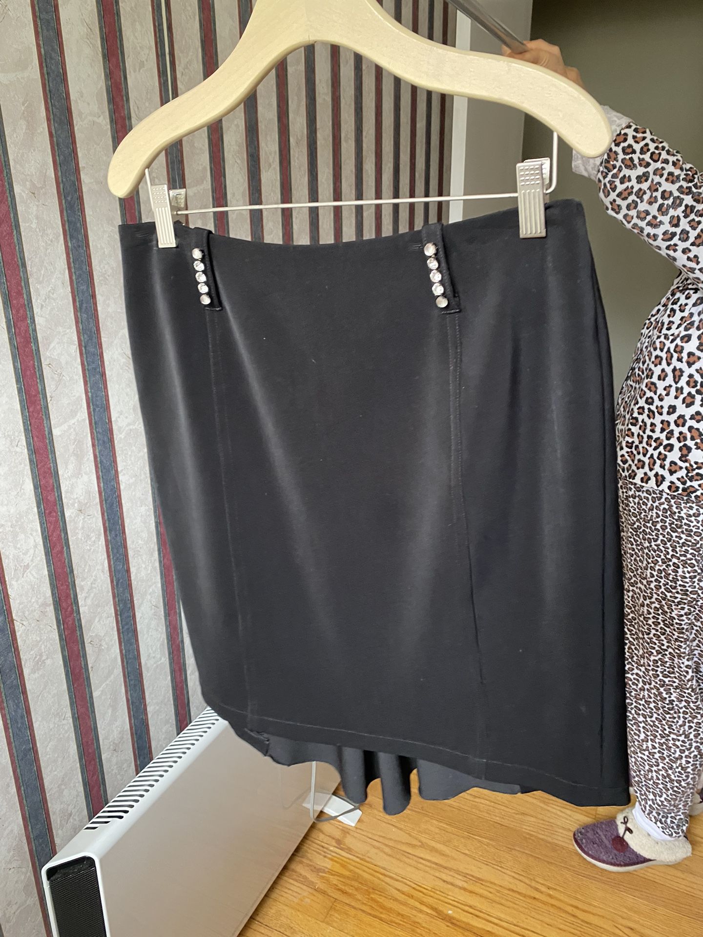 Women Skirt New Very Elegant 