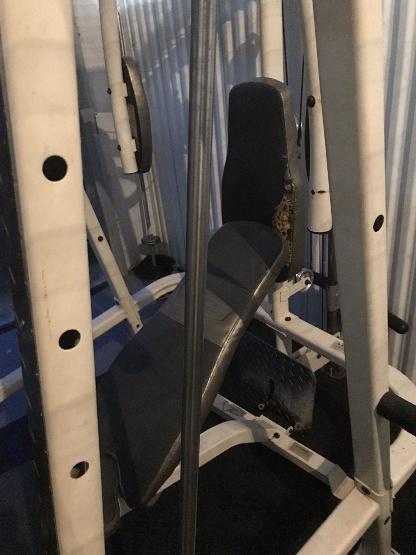 IRON GRIP STRENGTH SMITH MACHINE ADJUSTABLE WEIGHT BENCH AND