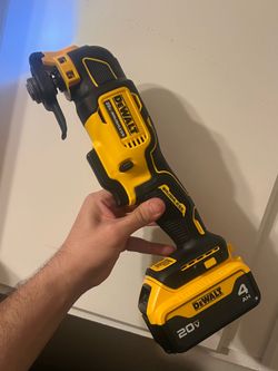 Dewalt Brushless Multi - Tool with 4.0 AH Battery 🔋 Brand New.!