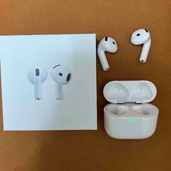 Airpod 4’s 