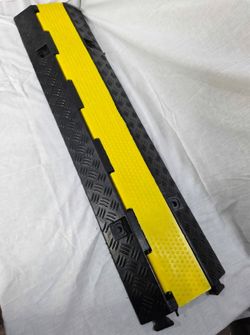 VEVOR 39-Inch Cable Protector Ramp
