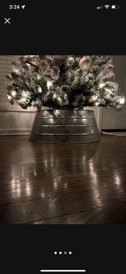 Galvanized tree skirt