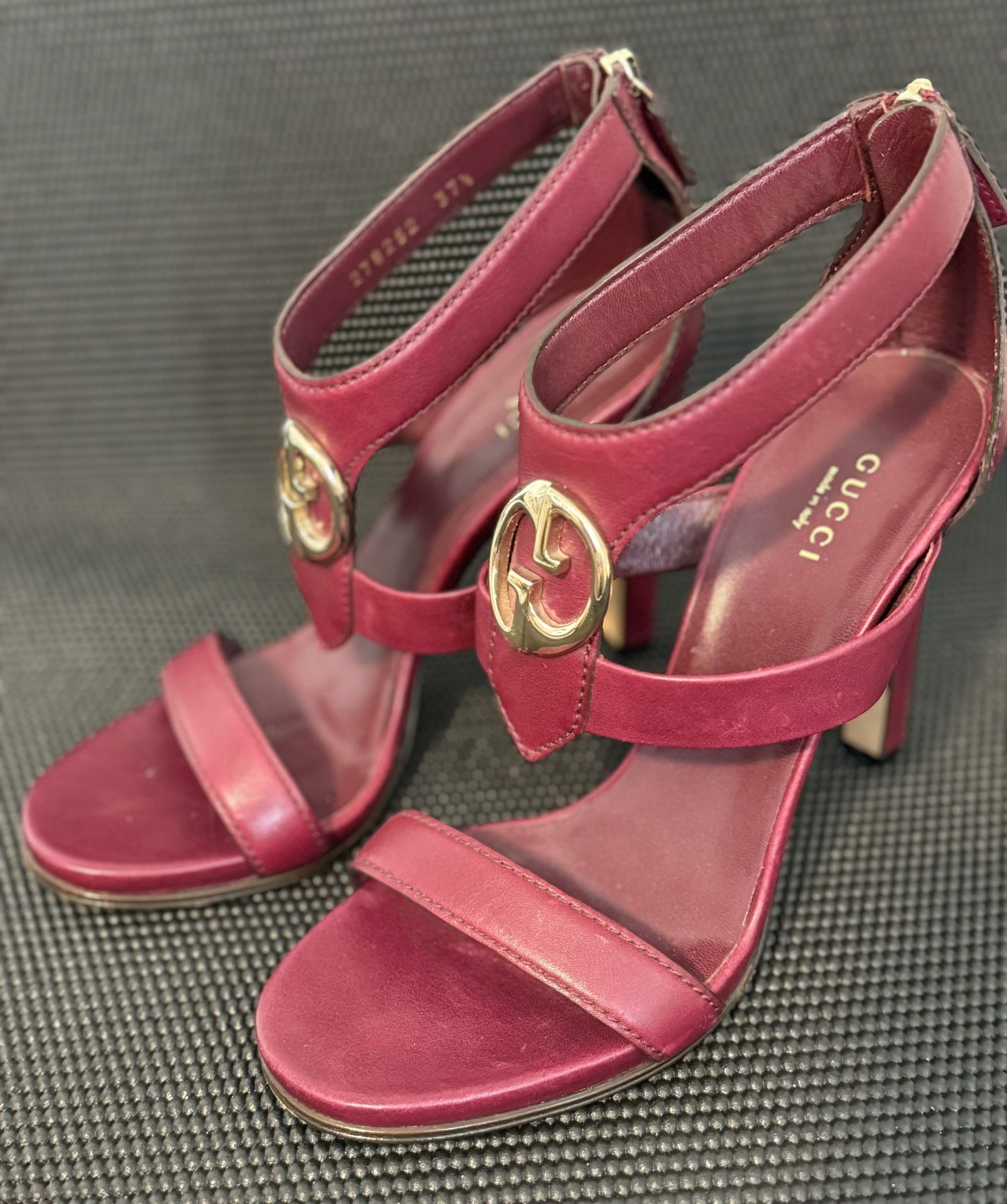 Gucci Burgundy Leather Pumps Sz. 37 1/2