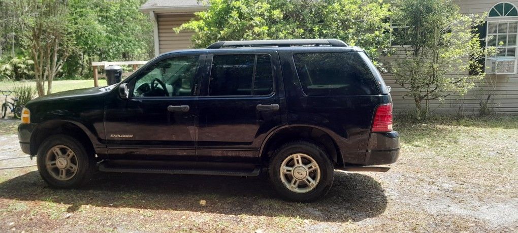 2005 Ford Explorer