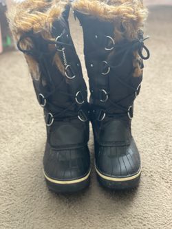 Skechers fur lined winter boots SIZE 7