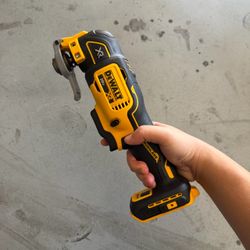 DEWALT 20V MAX XR Brushless 3-Speed Oscillating Multi-Tool (Tool Only) - SOLD AS IS