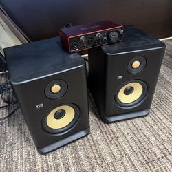 KRK Rokit 5 G4 Studio Monitors + Focusrite Scarlett 2i2 3rd Gen Bundle - Complete Setup