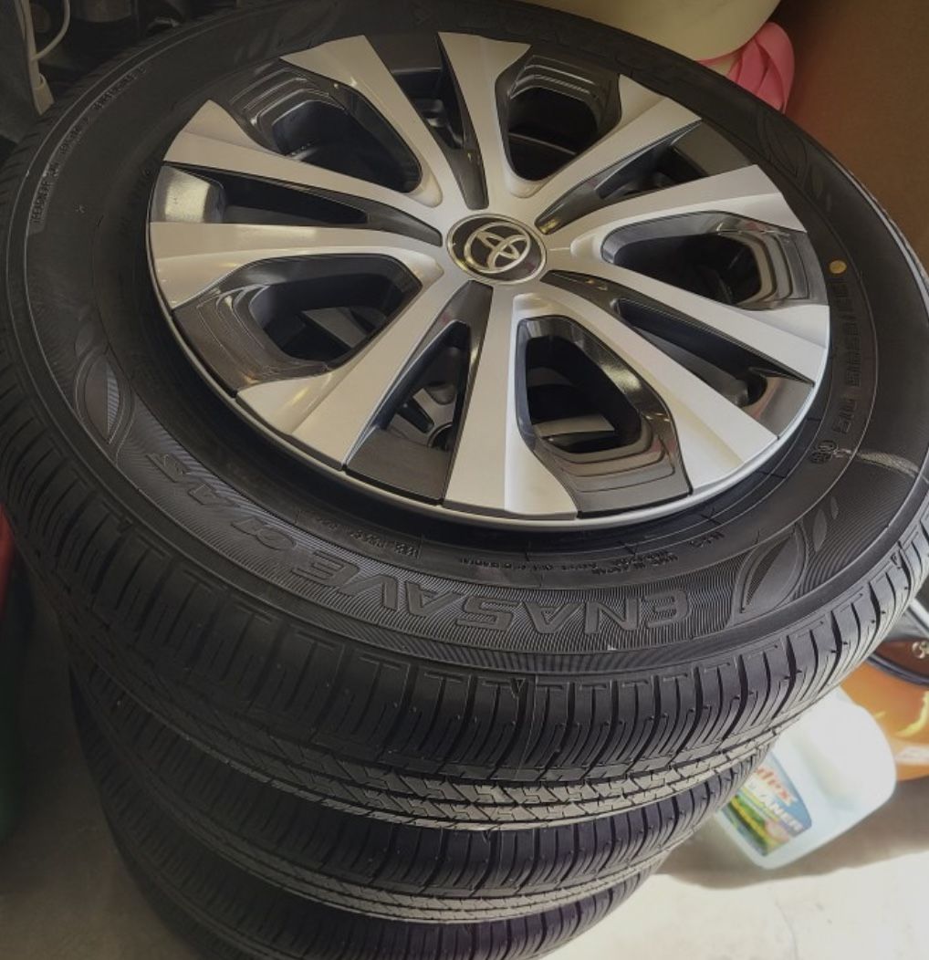 Prius Rims Fiji 2021 Toyota Prius Prime Rims And Tires for Sale in Thousand Oaks, CA ...