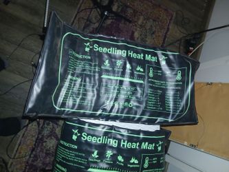 2 SEEDLING HEAT MATS