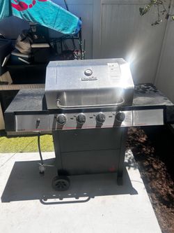 Propane barbecue grill