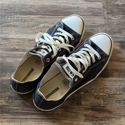 Converse Chuck Taylor Low Size 12 (M)