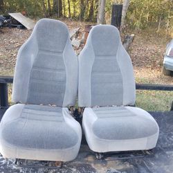 Two FORD EXPLORER FRONT SEATS MANUAL FOR SALE 