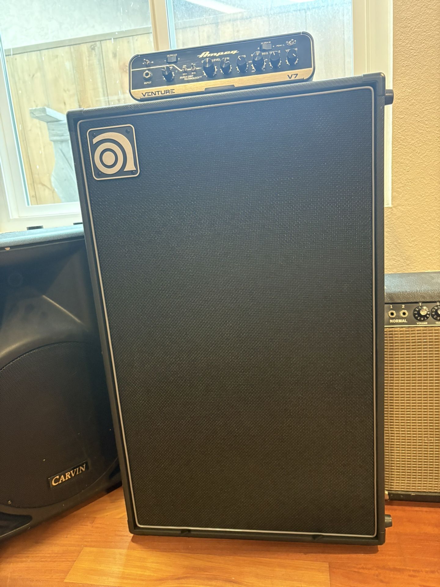 Ampeg VB212 Bass Cabinet