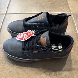 Vans Men's 9.5 Shoe 