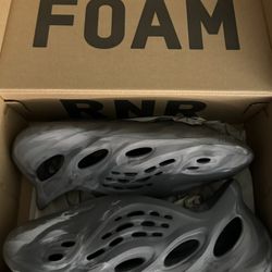 Granite Yeezy Foamrunner 11