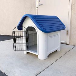 (Brand New) $50 Small Dog House w/ Door, Waterproof Plastic Indoor Outdoor Shelter Cage Kennel 23x30x26 inches