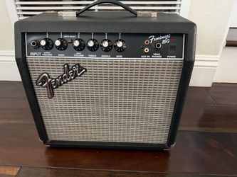 Fender Frontman clean 15G - 15W Electric Guitar Practice amplifier. perfect for beginners.