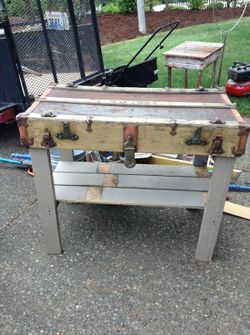Trunk table