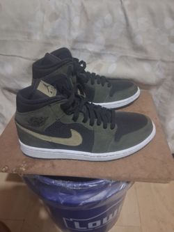 Air Jordan womens size 9