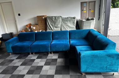 VELVET NAVY BLUE SOFA