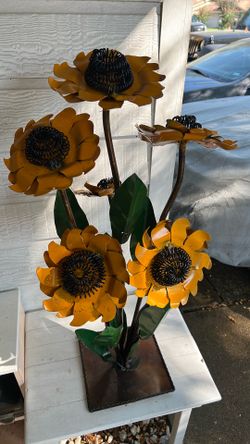 Metal Sunflower Sculpture Garden Decor