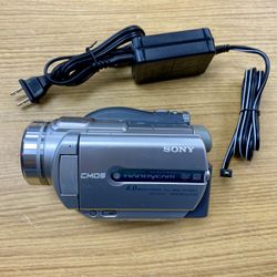 Sony Handycam DCR-DVD505 DVD Camcorder 10x Optical Zoom Carl Zeiss Lens Tested