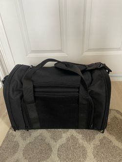 Brand new Black Soft Pet Carrier – Padded portable Travel bag/backpack  for Cats & Small Dogs”
